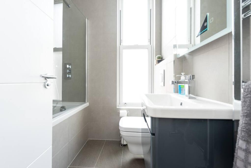 Beautiful Apartment By Hyde Park Ss2 London Exterior photo